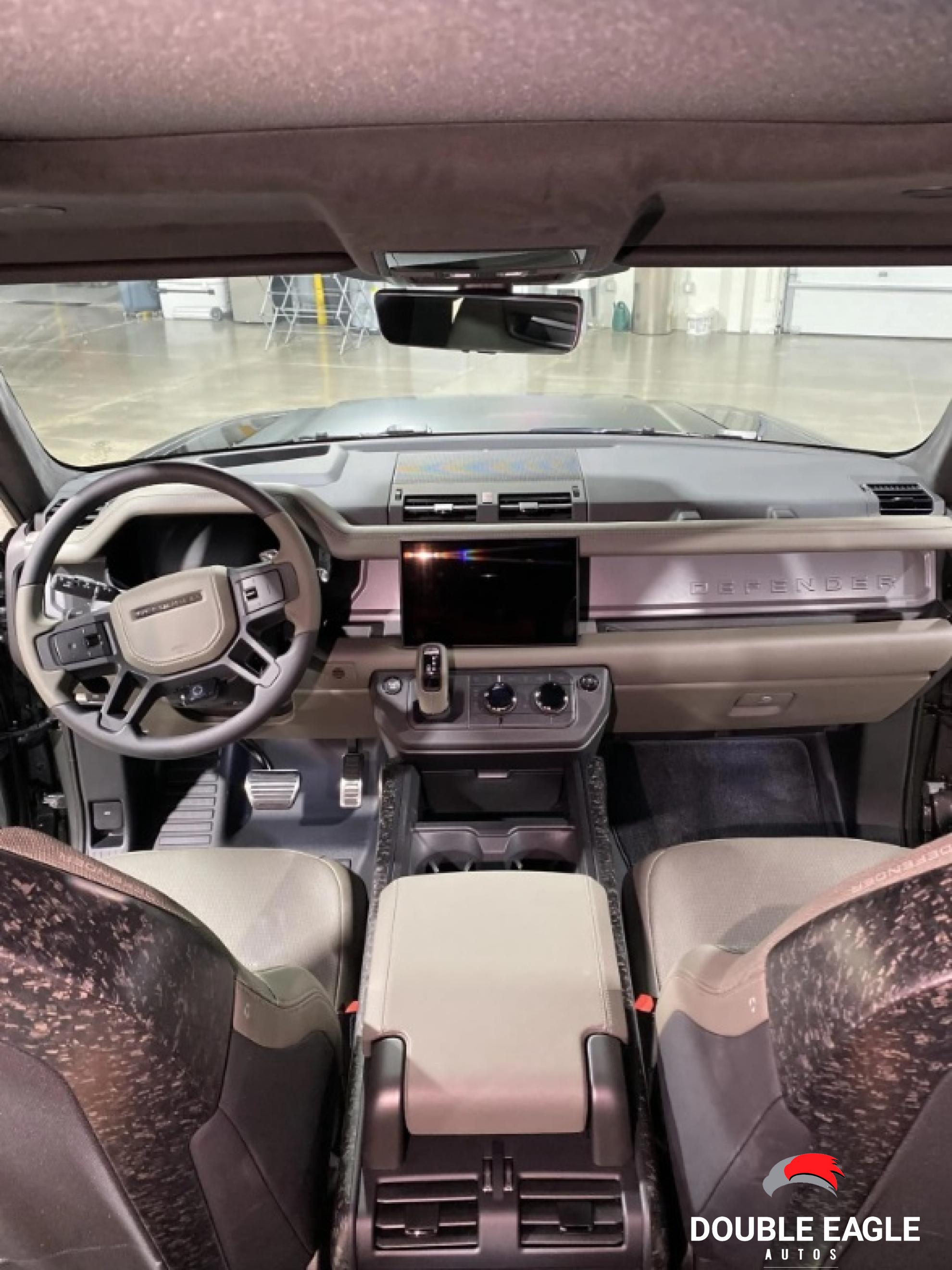 2025 Land Rover Defender 110 OCTA Edition One